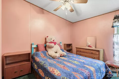 Bedroom - 3383 Thickety Rd, Clyde, NC 28721 photo 8 of 9