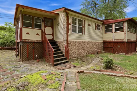 Exterior - 3383 Thickety Rd, Clyde, NC 28721 photo 3 of 6