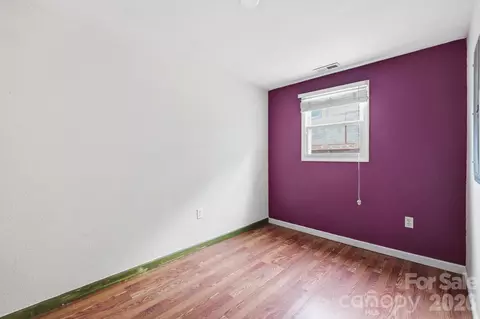 Bedroom - 3383 Thickety Rd, Clyde, NC 28721 photo 3 of 9