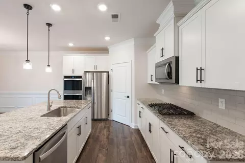 Kitchen - 4229 Millstream Rd, Denver, NC 28037 photo 1 of 2