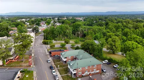 1007 S Main St, Mount Airy, NC 27030