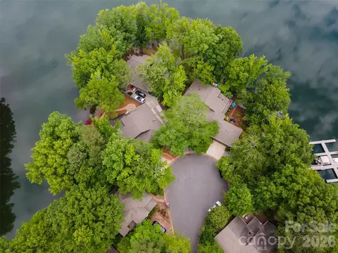 View/Area - 449 Windward Dr, Davidson, NC 28036 photo 1 of 8