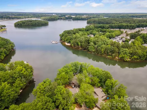 View/Area - 449 Windward Dr, Davidson, NC 28036 photo 2 of 8