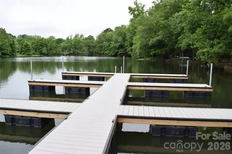 View/Area - 449 Windward Dr, Davidson, NC 28036 photo 8 of 8