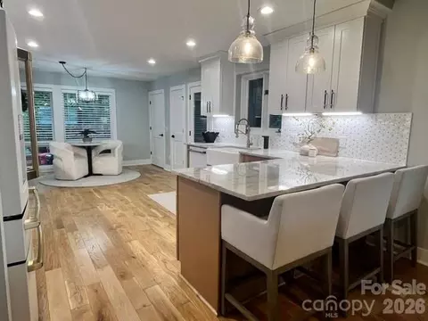 Kitchen - 449 Windward Dr, Davidson, NC 28036 photo 4 of 5