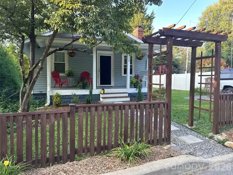 130 Winston Ave, Asheville, NC 28803