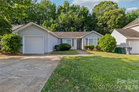 2721 Fairstone Ave, Charlotte, NC 28269