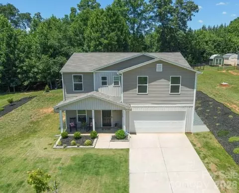 150 Four Andrews Dr, Harmony, NC 28634