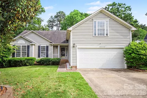 10026 Dauphine Dr, Charlotte, NC 28216
