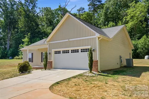 184 Watering Trough Rd, Statesville, NC 28677