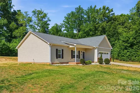 184 Watering Trough Rd, Statesville, NC 28677