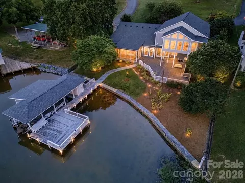 47209 Paradise Ln, Norwood, NC 28128