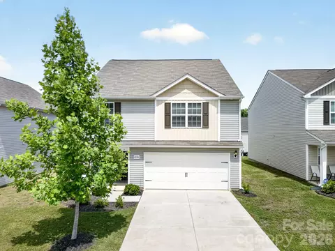 8128 Derby Woods Ln, Charlotte, NC 28214