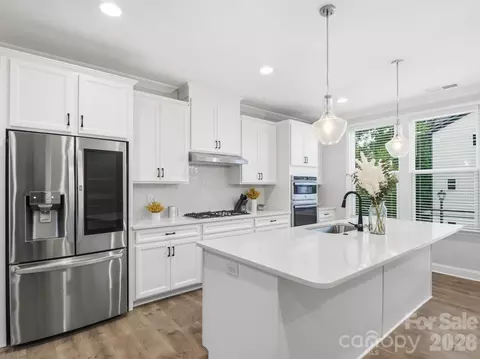 14010 Loyola Ridge Dr, Charlotte, NC 28277