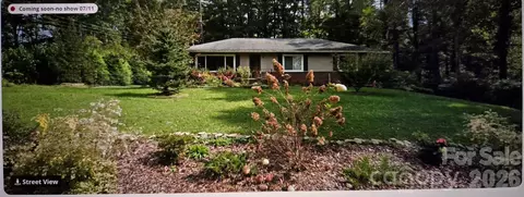 112 Lyndale Rd, Hendersonville, NC 28739
