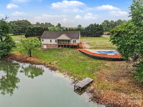 1060 Moss Lake Dr, Clover, SC 29710