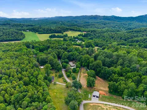 360 Johnson Caldwell Rd, Boomer, NC 28606
