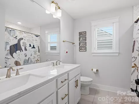 Bath - 1112 Baldwin Dr, Lancaster, SC 29720 photo 4 of 5
