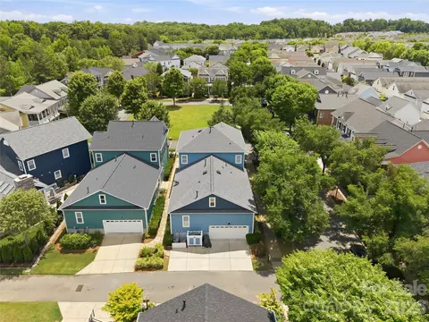 View/Area - 21903 Riddles Ct, Cornelius, NC 28031 photo 2 of 6