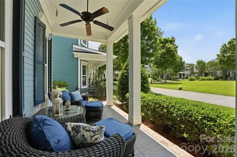 Exterior - 21903 Riddles Ct, Cornelius, NC 28031 photo 2 of 5