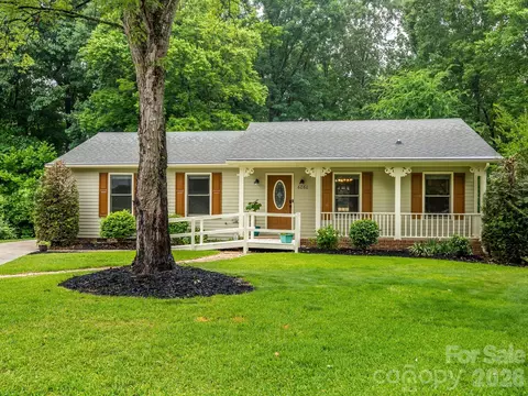6060 Acadian Woods Dr, Charlotte, NC 28227