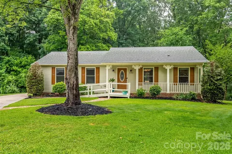 6060 Acadian Woods Dr, Charlotte, NC 28227
