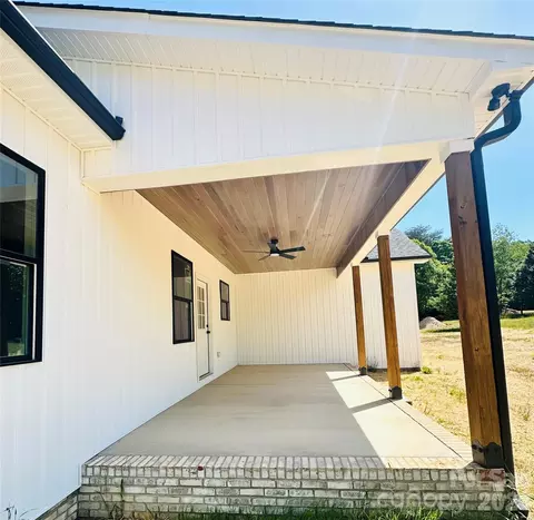 Exterior - 417 E 2nd St, Faith, NC 28041 photo 1 of 6