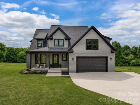 159 Lone Pine Rd, Statesville, NC 28625