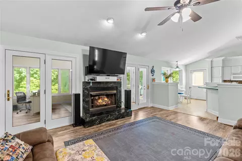 Living - 711 Spring Pointe Dr, Stony Point, NC 28678 photo 4 of 5