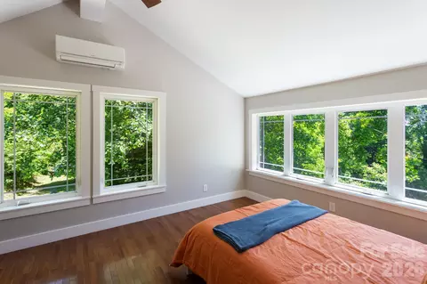 Bedroom - 1621 Upward Way, Waynesville, NC 28786 photo 3 of 4