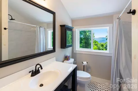 Bath - 1621 Upward Way, Waynesville, NC 28786 photo 2 of 2