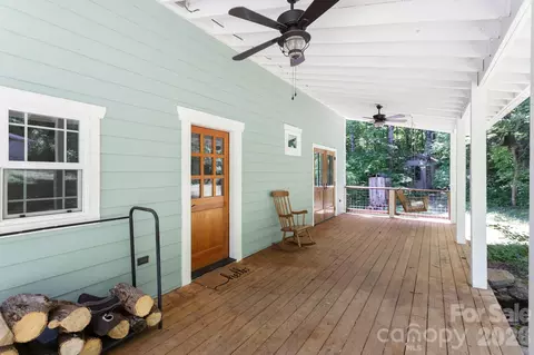 Exterior - 1621 Upward Way, Waynesville, NC 28786 photo 2 of 6