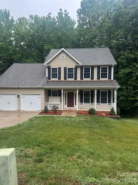 190 Meadow Glen Dr, Troutman, NC 28166