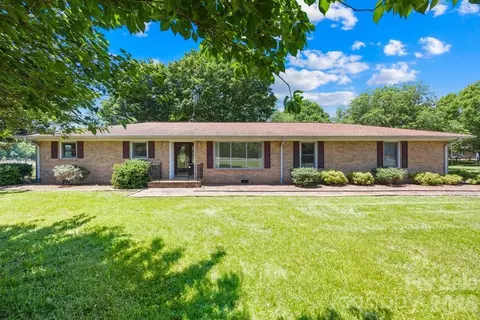 406 Kistler Farm Rd, Mooresville, NC 28115