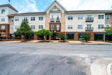 1410 4th Street Nw 201 Dr NW #201, Hickory, NC 28601