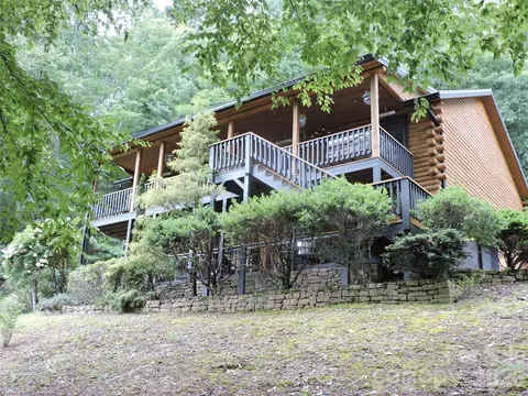 357 Rosewood Ln, Burnsville, NC 28714