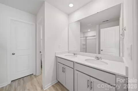 Entry Way - 3976 Ashton Nw Dr NW, Conover, NC 28613 photo 2 of 5