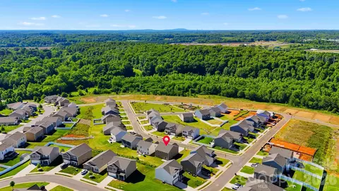 View/Area - 3976 Ashton Nw Dr NW, Conover, NC 28613 photo 4 of 8