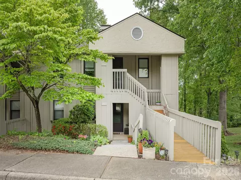 1305 Abbey Cir, Asheville, NC 28805