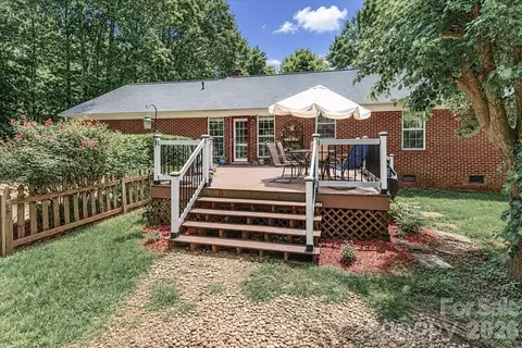 Exterior - 6803 Lowesville Ln, Stanley, NC 28164 photo 5 of 8