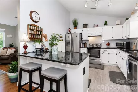 Kitchen - 6803 Lowesville Ln, Stanley, NC 28164 photo 2 of 4