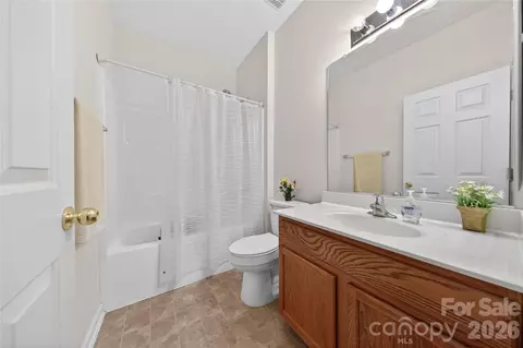 Bath - 533 Fair Oaks Dr, Fort Mill, SC 29708 photo 4 of 4