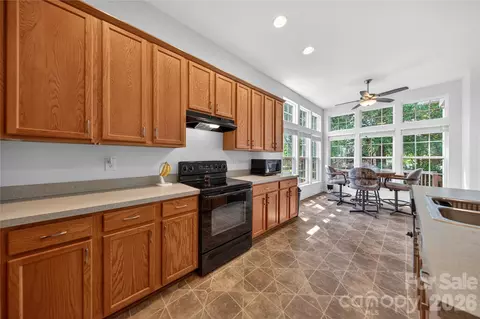 Kitchen - 533 Fair Oaks Dr, Fort Mill, SC 29708 photo 1 of 2