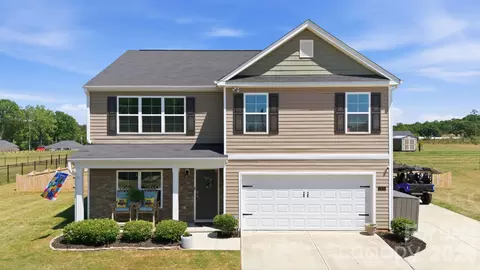 1276 Hickory Point Dr, Lexington, NC 27292
