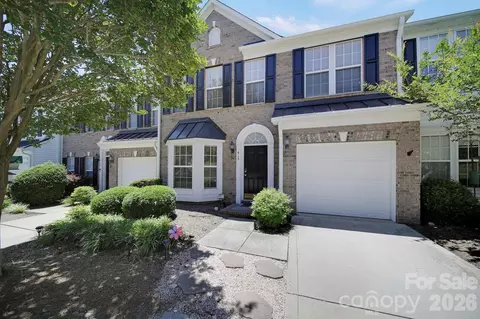 415 Foilage Ct, Lake Wylie, SC 29710