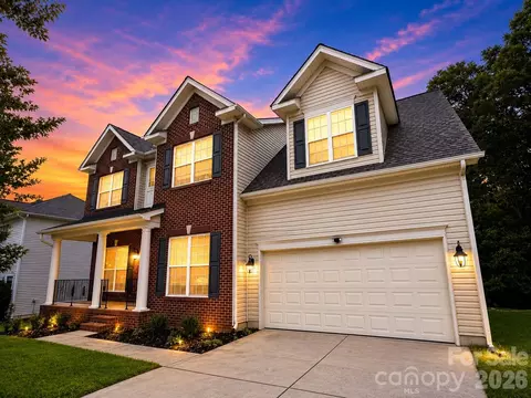 237 Golden Valley Dr, Mooresville, NC 28115