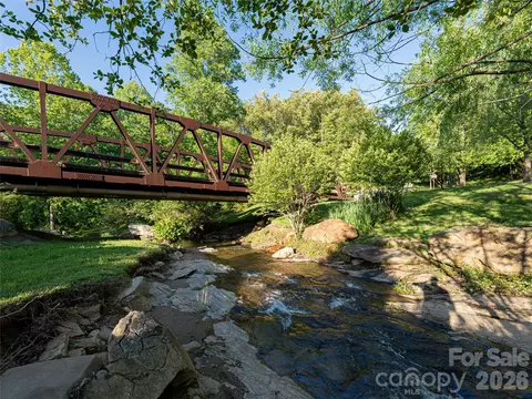 124 Lilikoi 93 Ln #93, Asheville, NC 28804