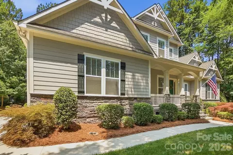1533 Springfield Dr, Waxhaw, NC 28173