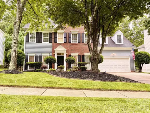 5916 Swanston Dr, Charlotte, NC 28269