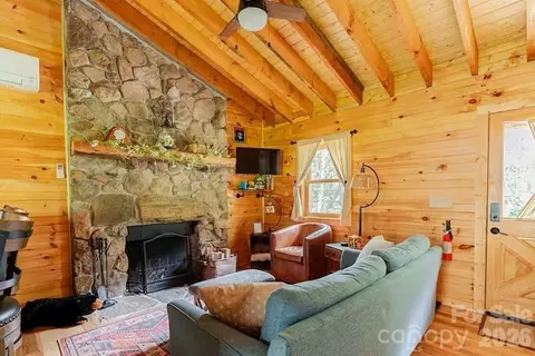 635634 Little Horse Crk, Newland, NC 28657